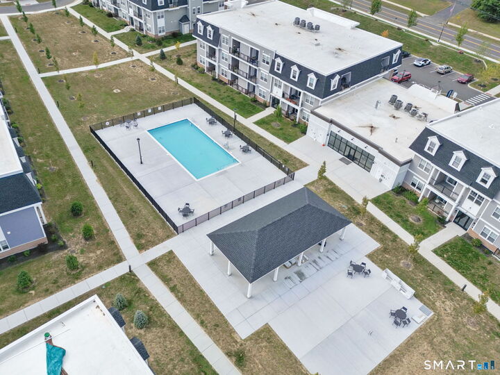 Property Photo:  280 Salmon Brook Street 5313  CT 06035 