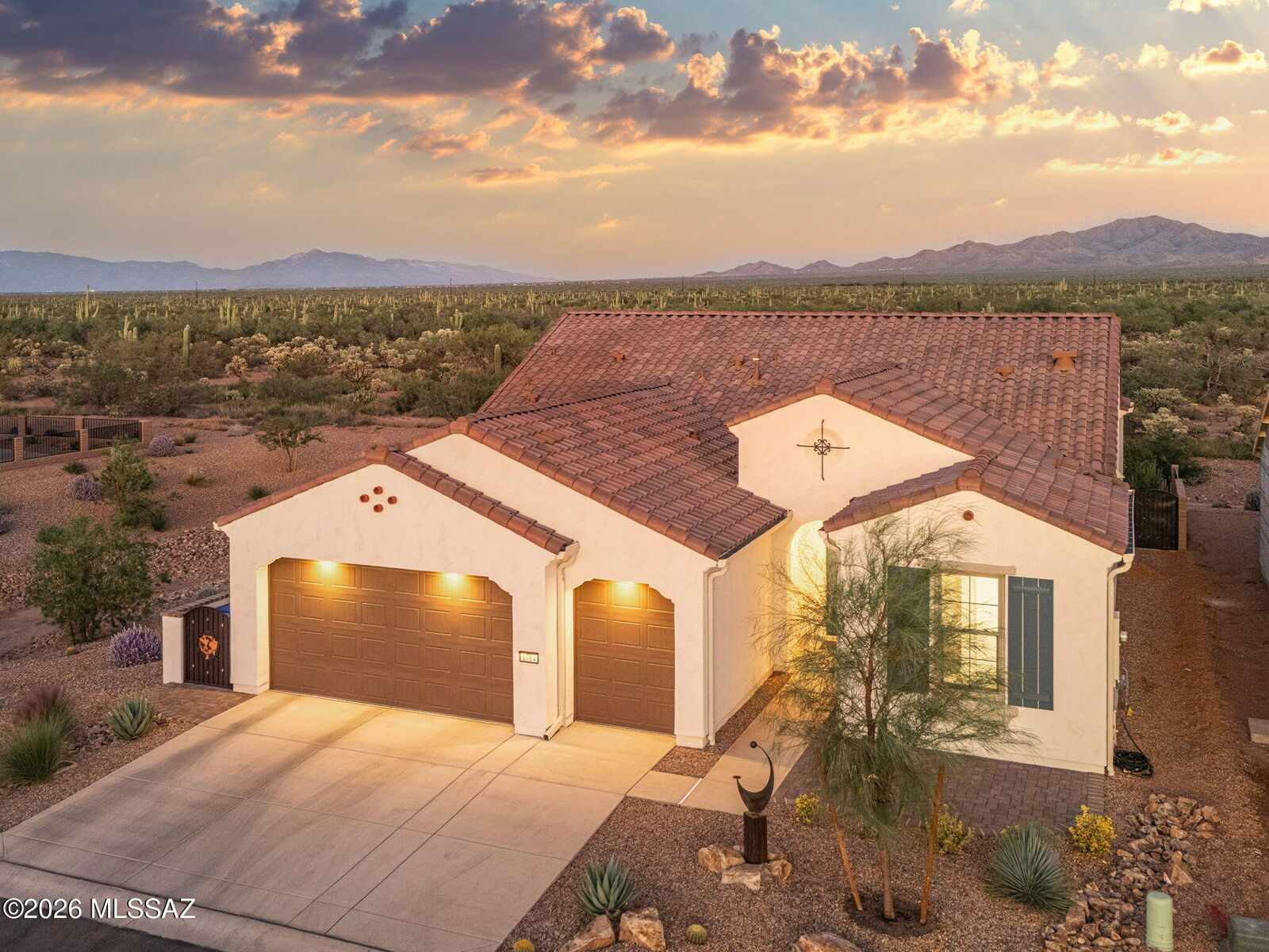 Property Photo:  1714 N Aruba Drive  AZ 85614 