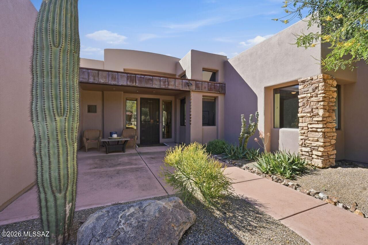 Property Photo:  5649 W Silent Wash Place  AZ 85658 