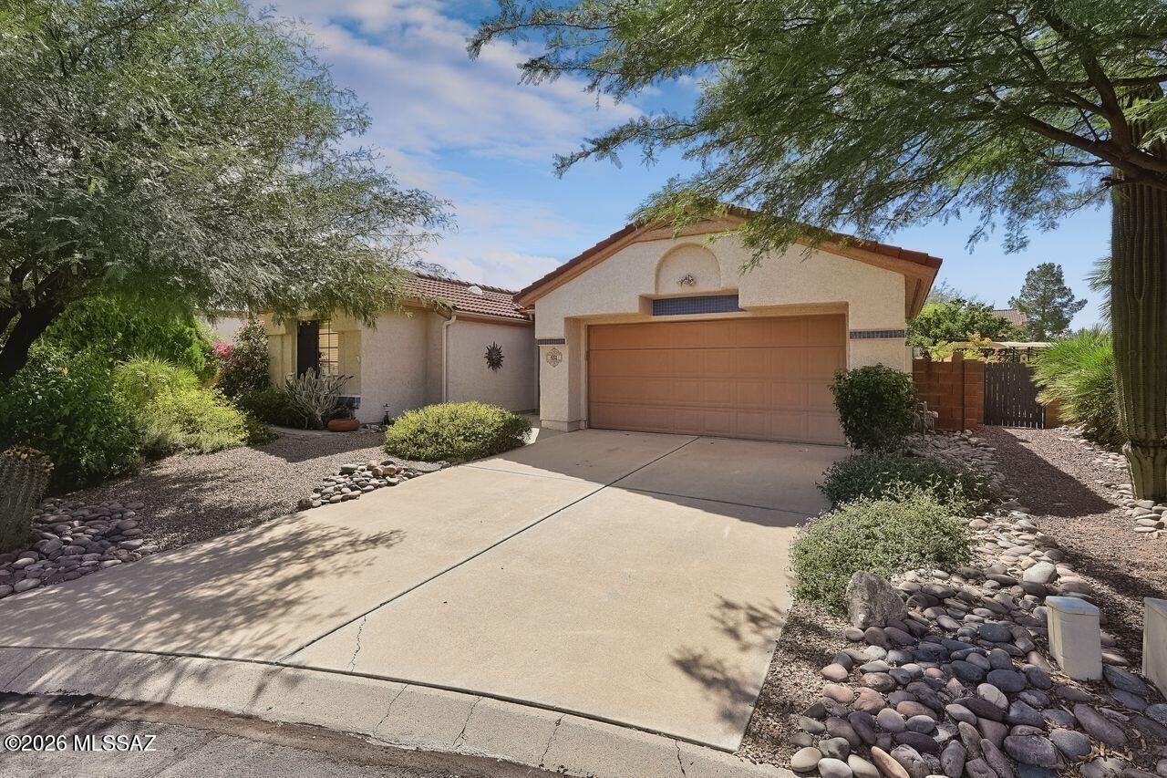 Property Photo: 651 W Kidd Place AZ 85737