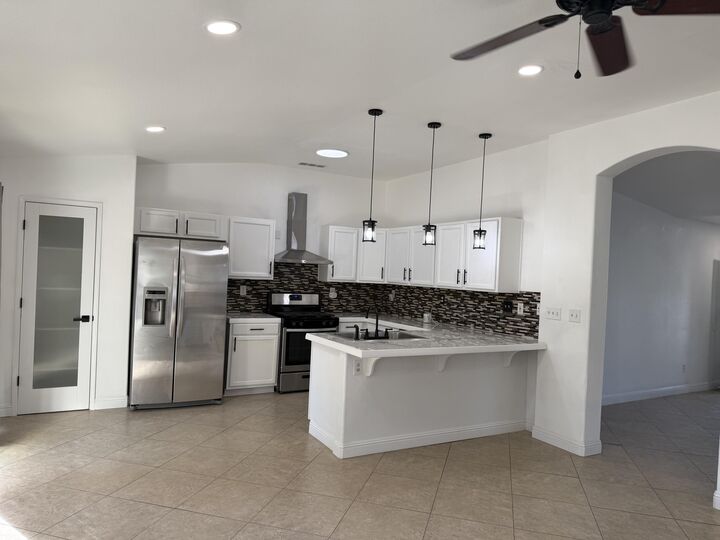 Property Photo:  1911 W Pioneer Ave Avenue  CA 93257 