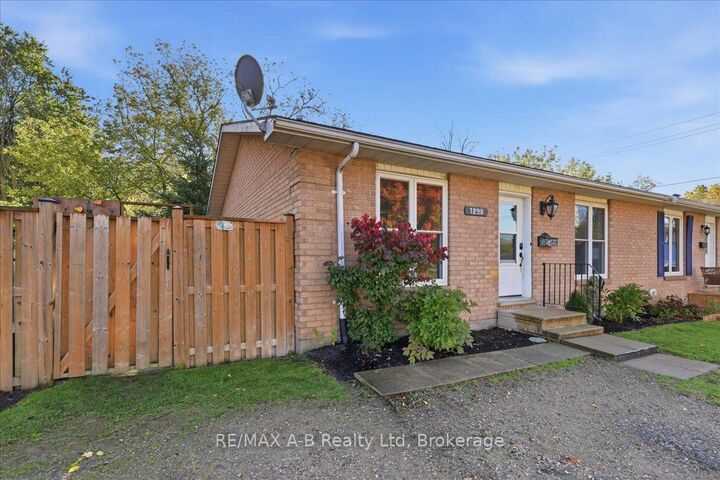 Property Photo:  129B Mitchell Court  ON N0K 1N0 