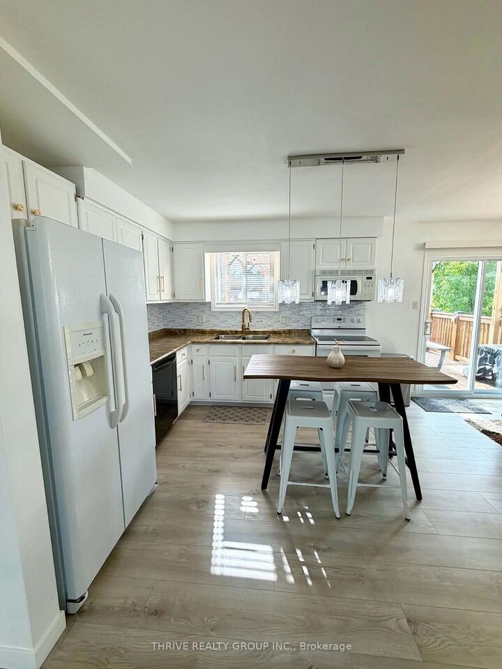 Property Photo:  182 Elizabeth Street  ON N0L 1M0 