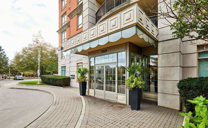 Property Photo:  2325 Central Park Drive 1006  ON L6H 0E2 