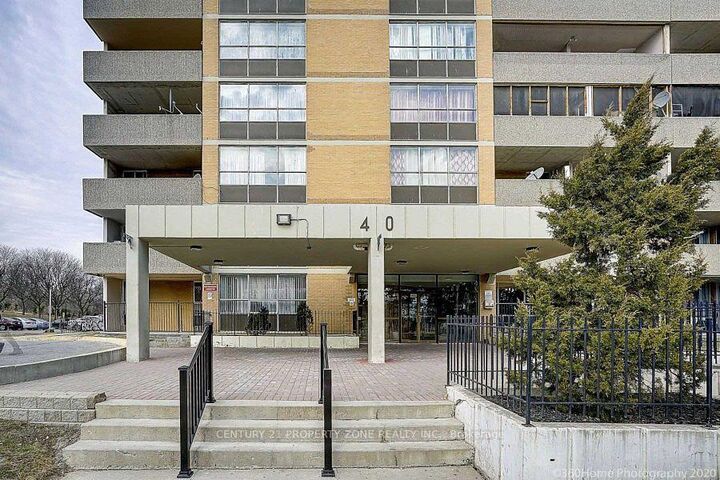 Property Photo:  40 Panorama Court #407  ON M9V 4M1 