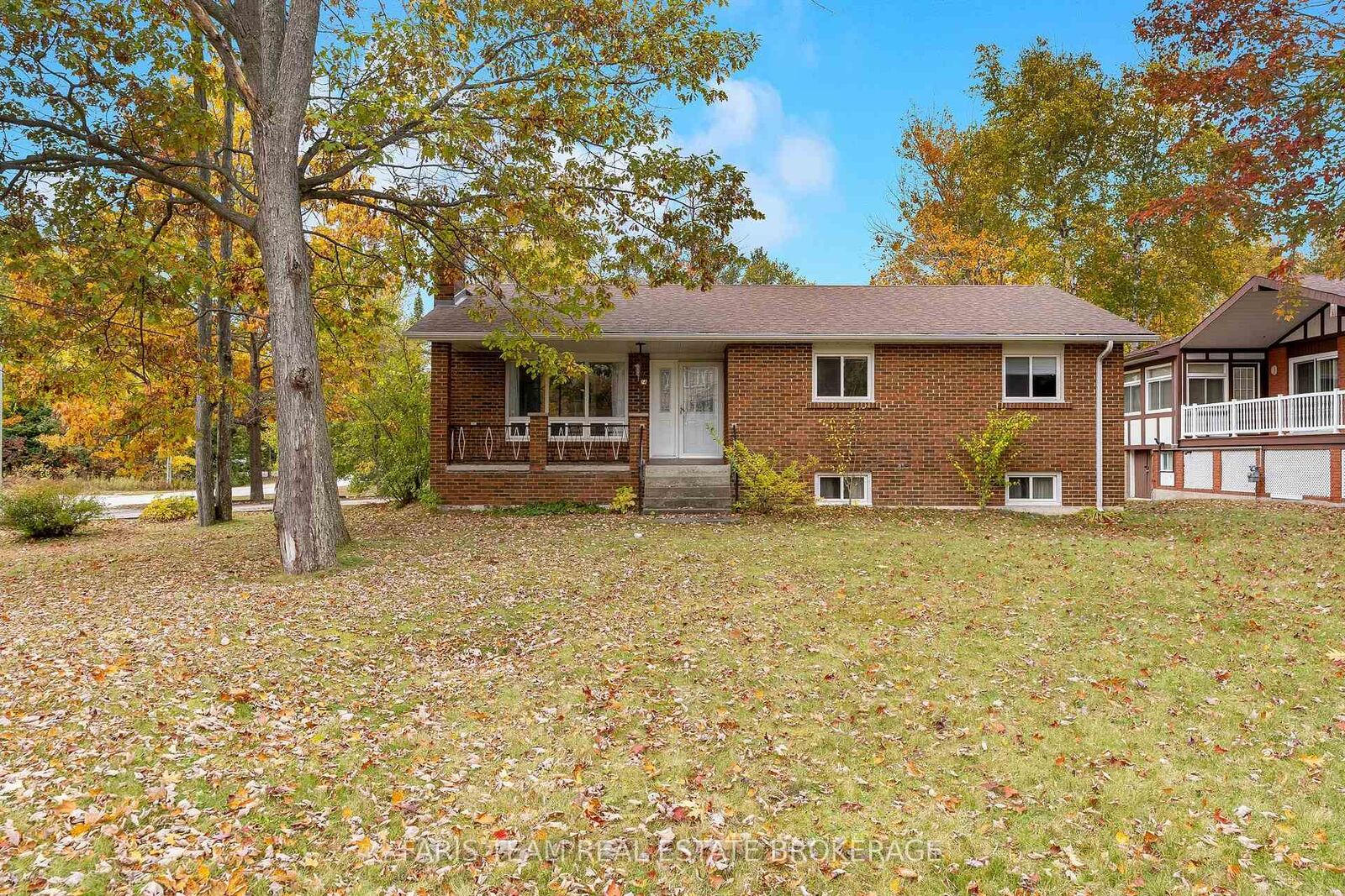 Property Photo:  214 Leslie Street  ON L9Z 2R3 