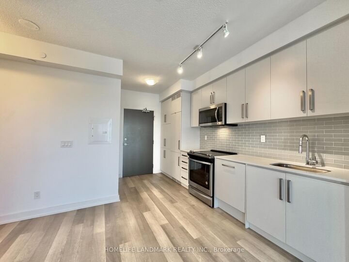 Property Photo:  5180 Yonge Street 704  ON M2N 5P6 