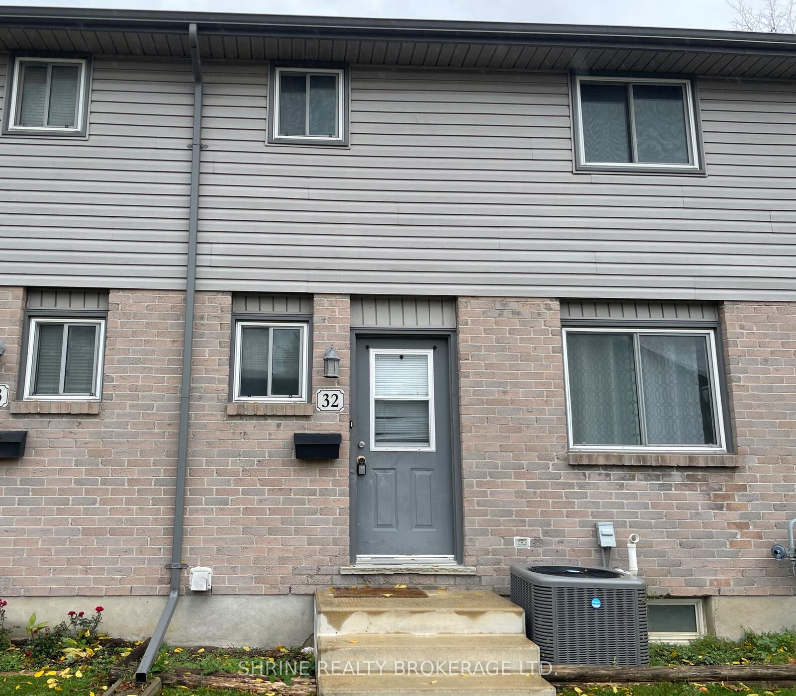 Property Photo:  490 Third Street 32  ON N5V 4A2 