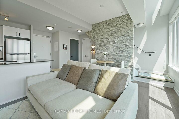 Property Photo:  55 East Liberty Street 909  ON M6K 3R2 