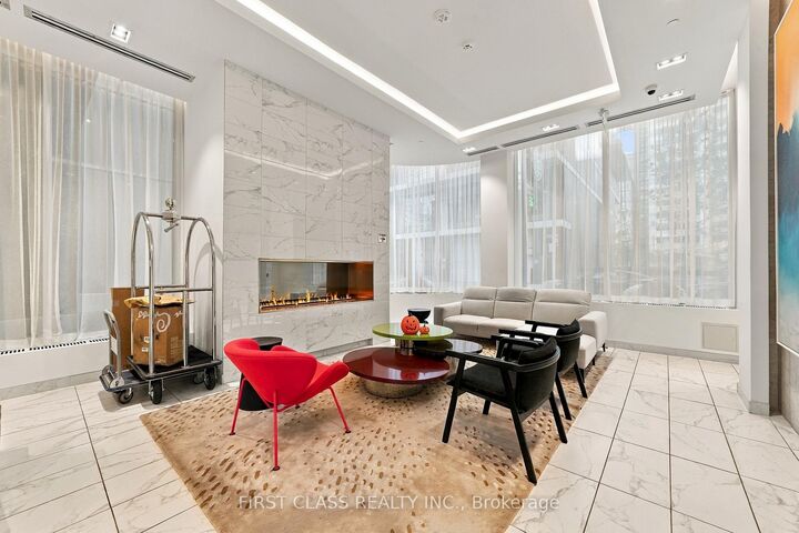Property Photo:  238 Simcoe Street 401  ON M5T 0E2 