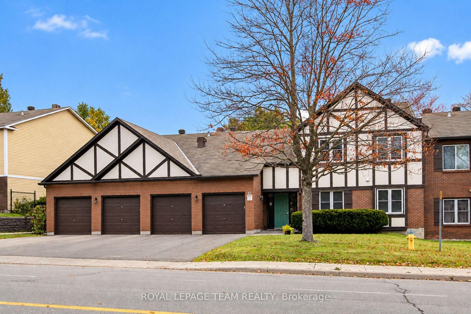 Property Photo:  37C Stonehaven Drive 15  ON K2M 1E3 
