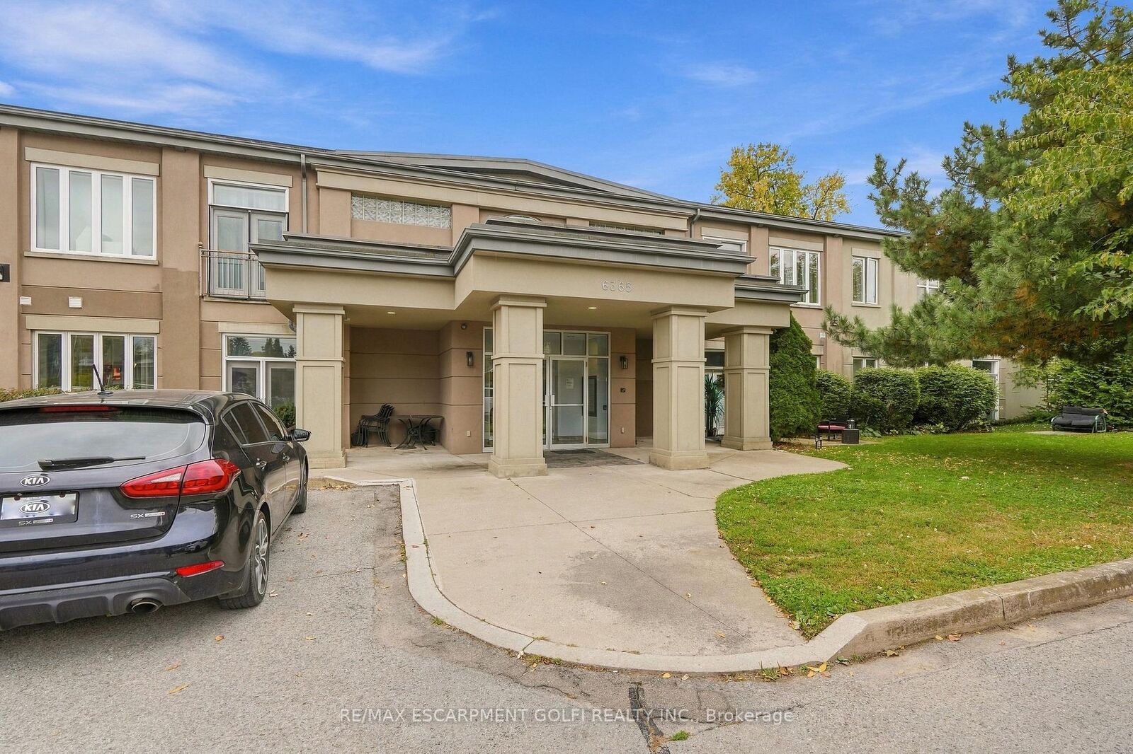 Property Photo:  6365 Drummond Road 105  ON L2G 4N1 