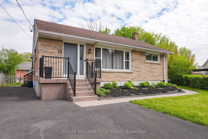 Property Photo:  13 Beaucourt Place Upper  ON L8S 2P8 