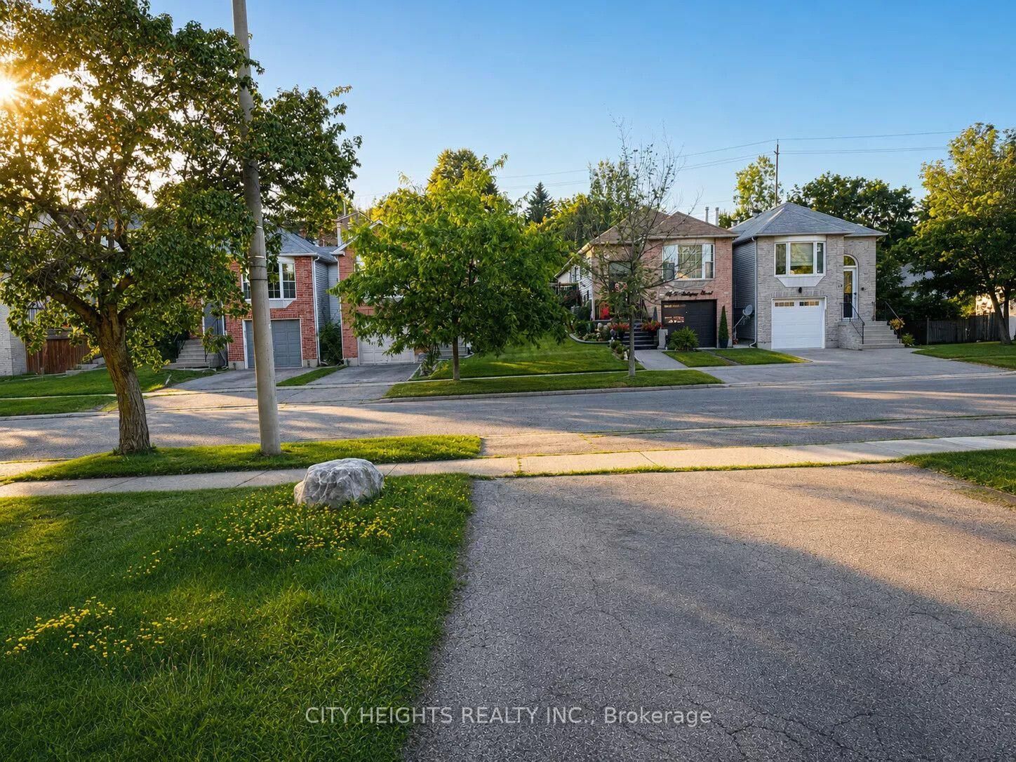 Property Photo:  29 D'Aubigny Road Basement  ON N3T 6J2 