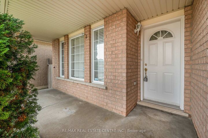 Property Photo:  26 Phillipo Drive Main Level  ON L9B 2P6 
