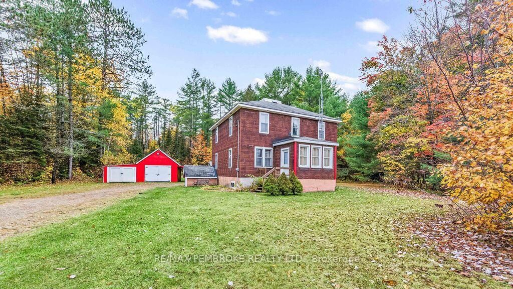 Property Photo:  40513 17 Highway  ON K0J 2K0 