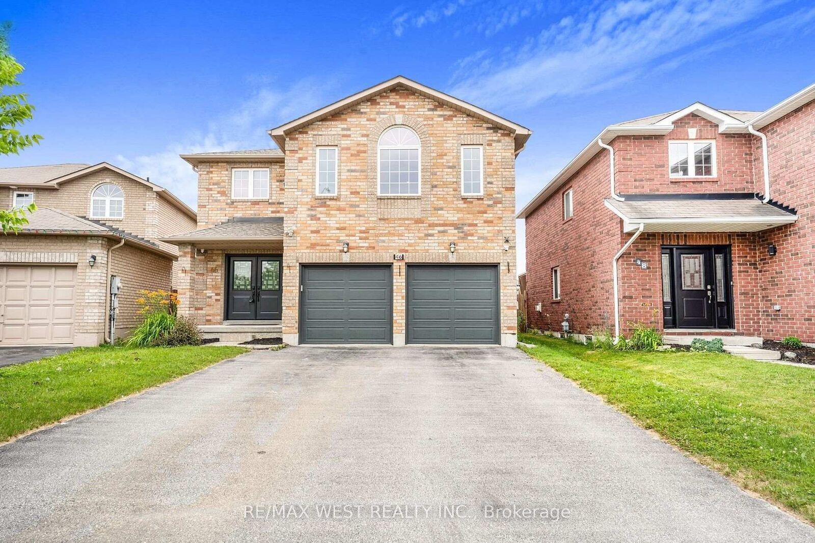 Property Photo:  46 William Paddison Drive  ON L4M 0G4 