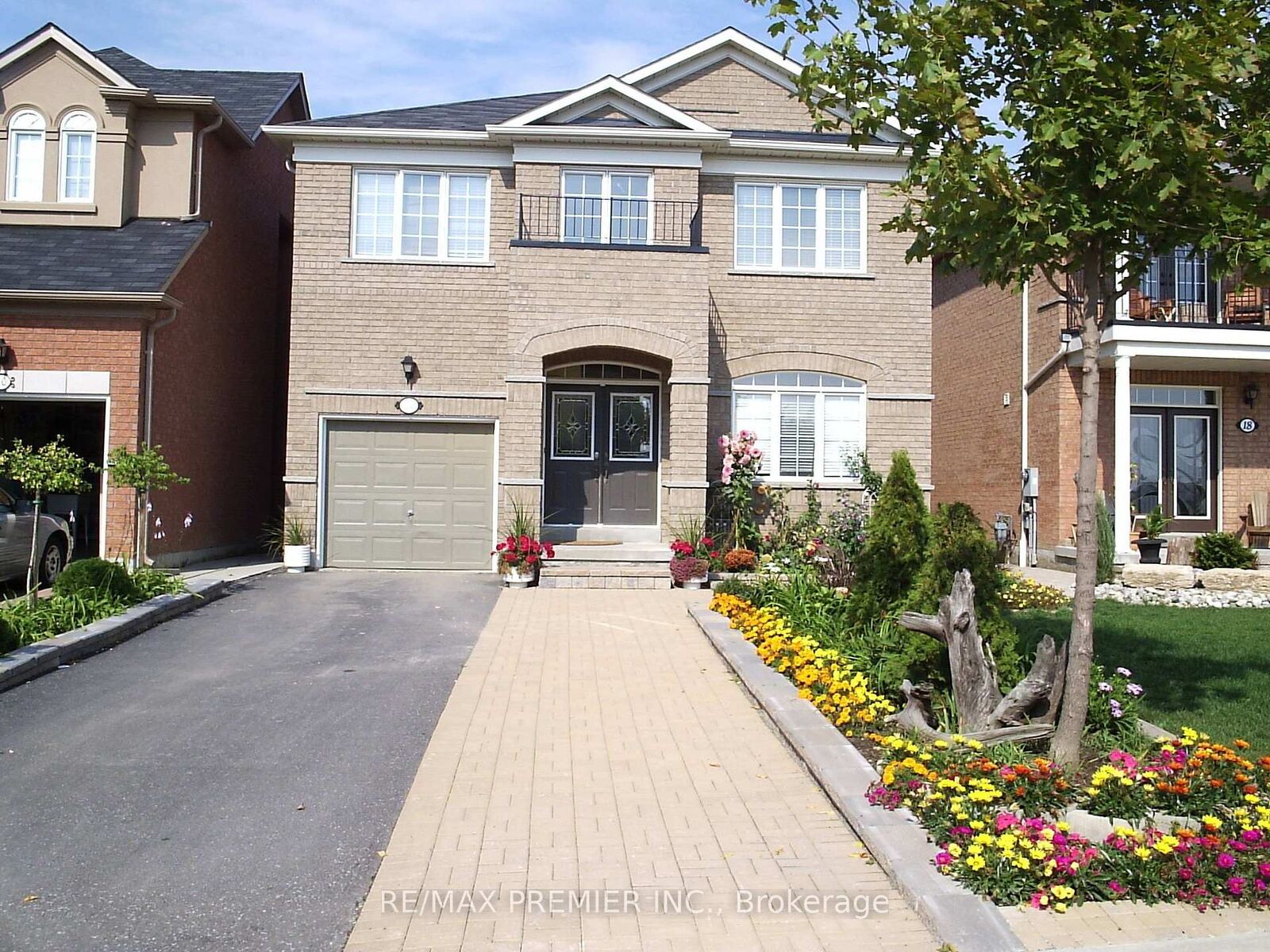Property Photo:  14A Oxbow Court Basement  ON L4H 2V4 