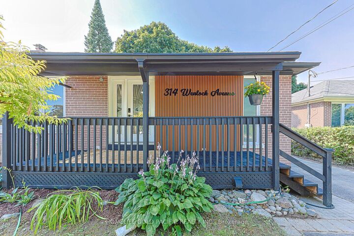 Property Photo:  314 Wenlock  (Upper) Avenue  ON L4C 1M7 