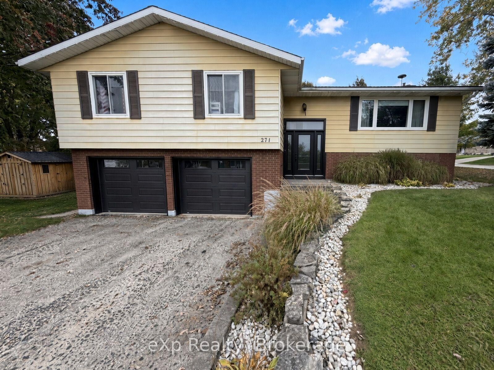 Property Photo: 271 Thomas Street ON N0G 2V0