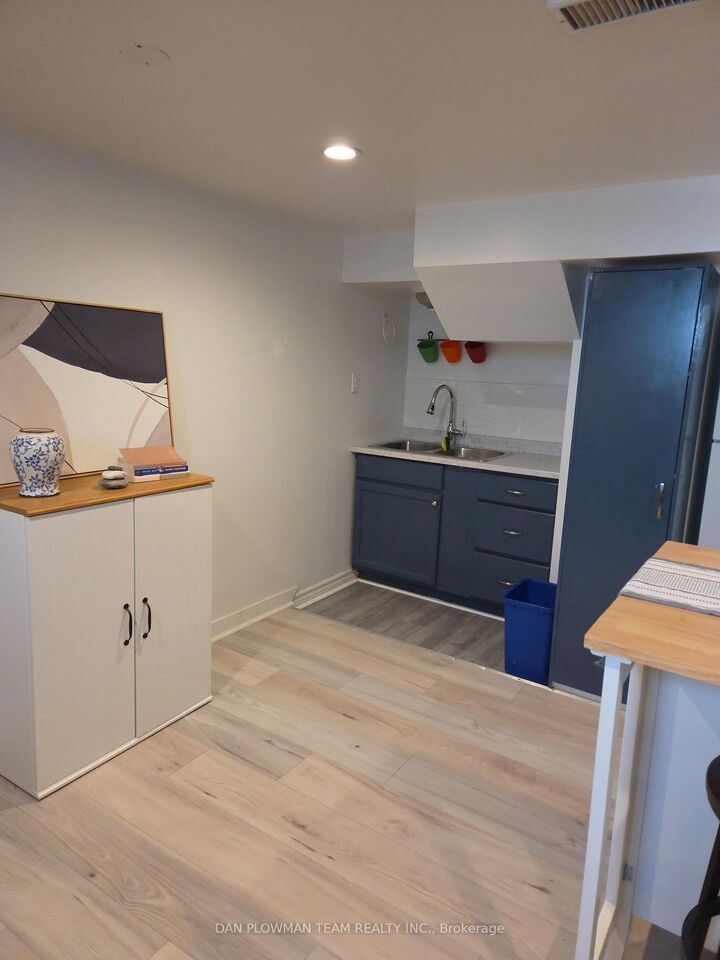 Property Photo:  131 Central Park Boulevard N Bsmt  ON L1G 5Y6 