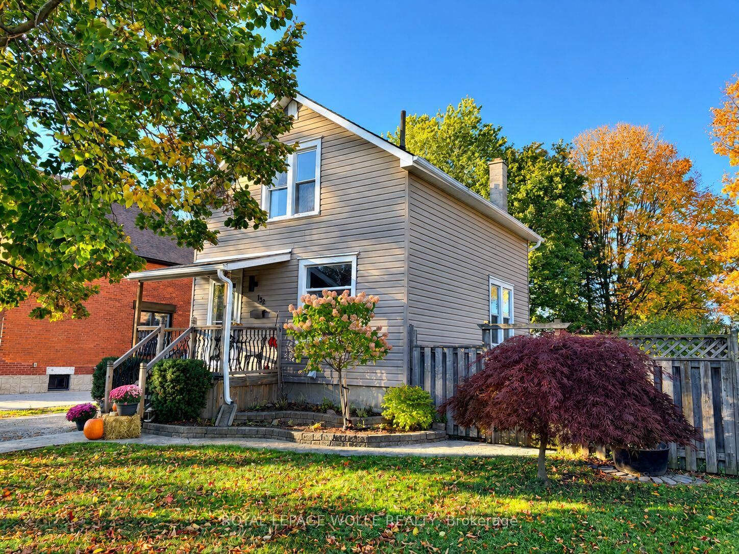 Property Photo:  132 Perth Street  ON N5A 3Y2 