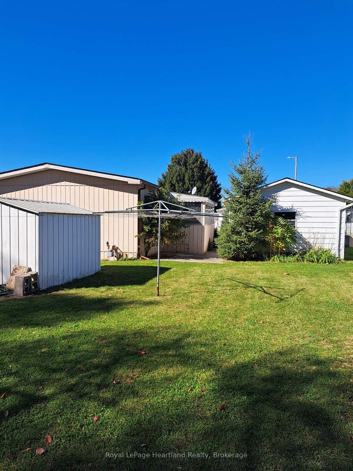 Property Photo:  2 Velma Street  ON N7G 0C5 