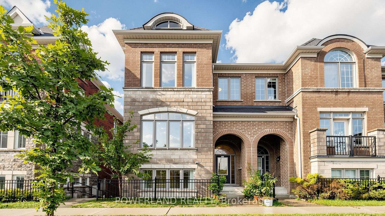 Property Photo:  259 Dundas Way  ON L6E 0S8 
