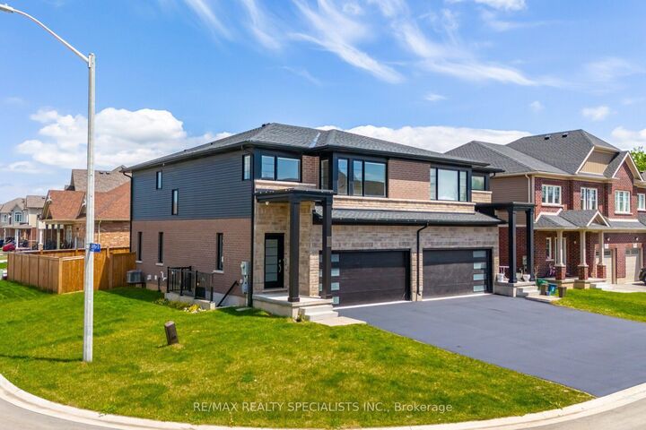 Property Photo:  4259 Shuttleworth Drive  ON L2G 3P6 