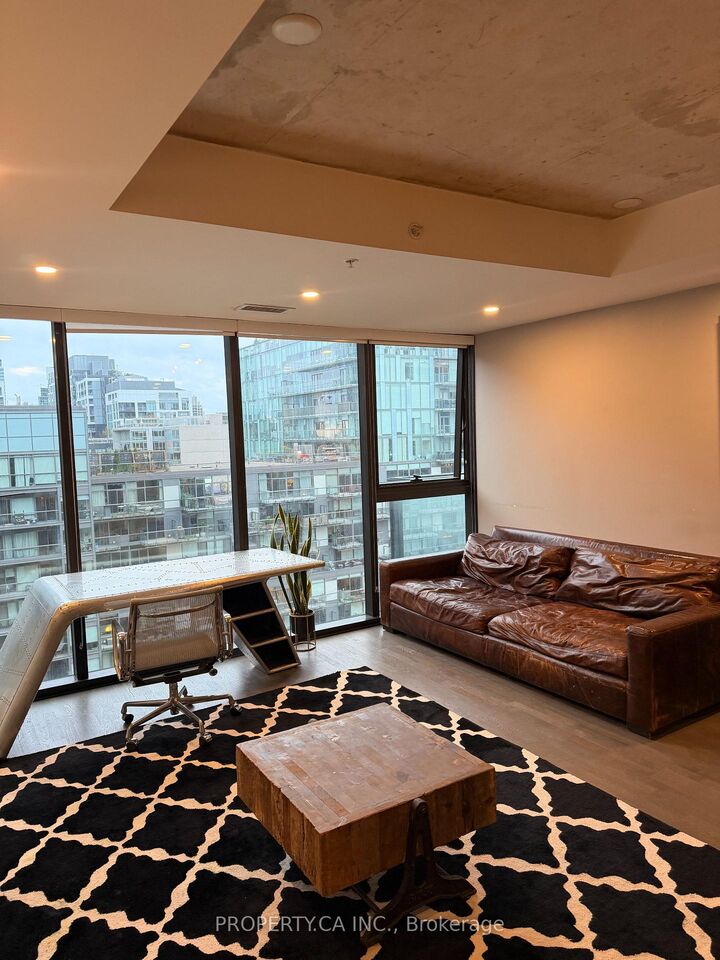 Property Photo:  629 King Street W 1010  ON M5V 0G9 