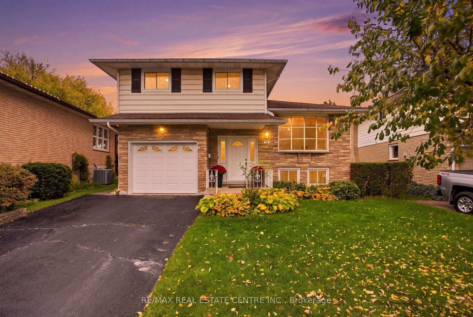 Property Photo:  39 Sebas Court  ON N1R 6M4 