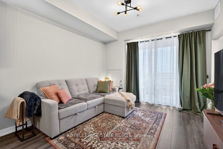 Property Photo:  10 Esplanade Lane 511  ON L3M 0H1 