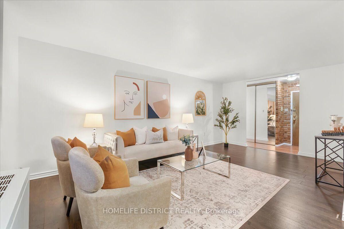 Property Photo:  3420 Eglinton Avenue E 404  ON M1J 2H9 