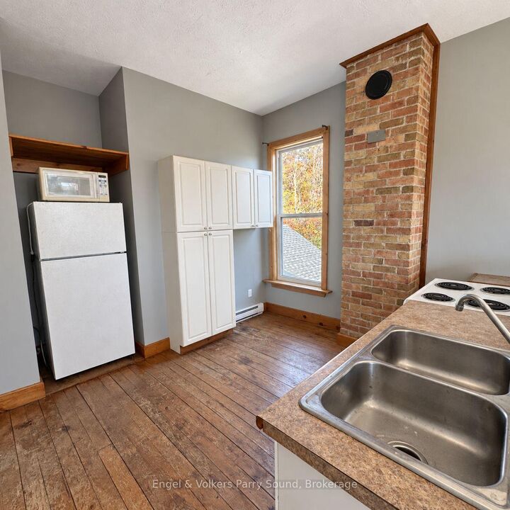 Property Photo:  84 Great North Road 203  ON P2A 2N8 