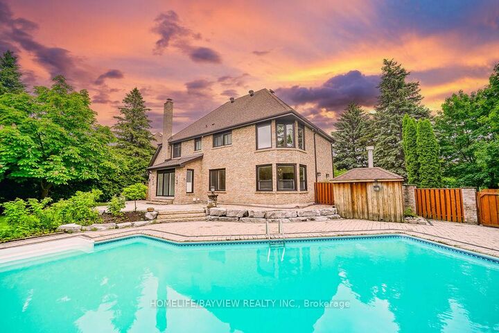 Property Photo:  186 Garden Avenue  ON L4C 6M2 