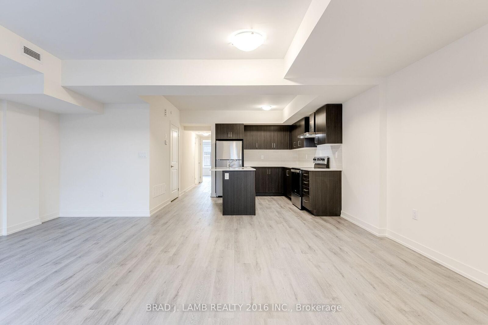 Property Photo:  58 Elizabeth Street S 2106  ON L4C 5W2 