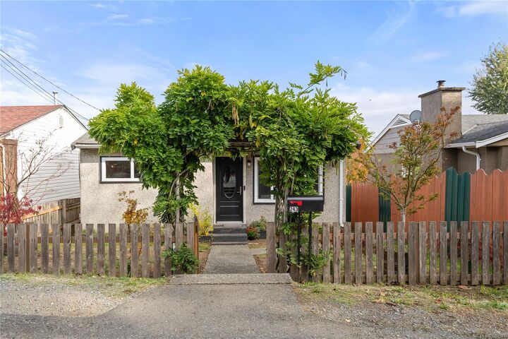 Property Photo:  243 Princess St  BC V9R 4M8 