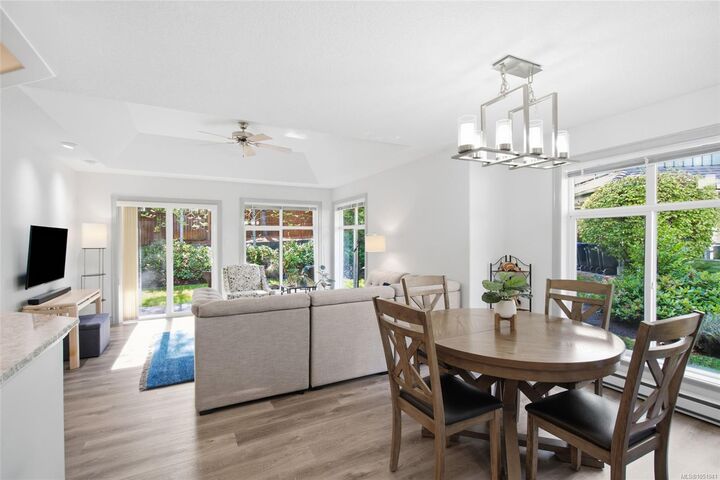 Property Photo:  340 Young St #4  BC V9P 1C5 