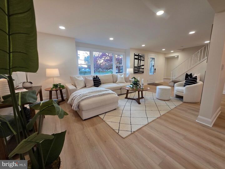 Property Photo:  77 Lenape Drive  PA 18901 