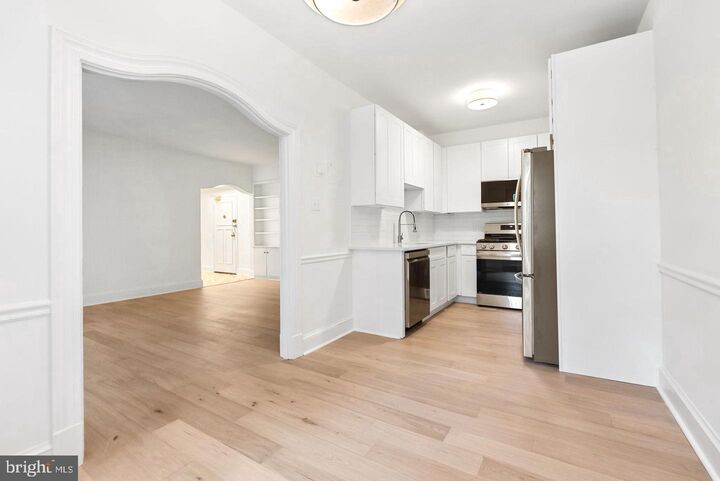 Property Photo:  4000 Cathedral Avenue NW 6B  DC 20016 