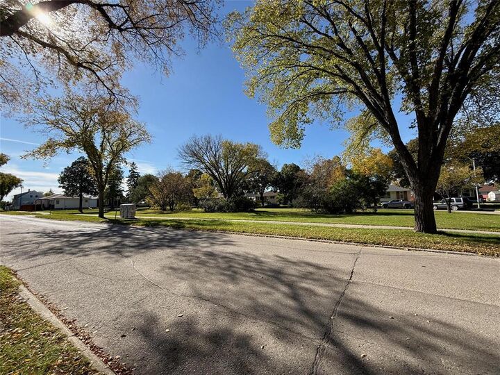 Property Photo: 1241 Clifton Street MB R3E 2T8