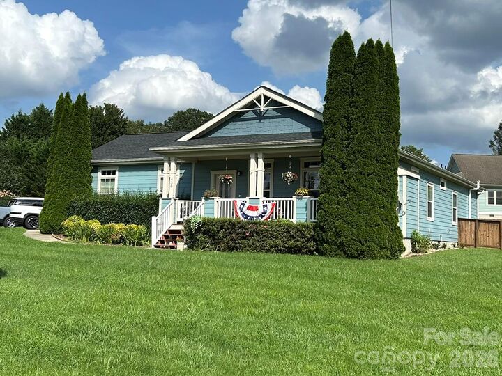 Property Photo: 438 Oak Grove Road NC 28731