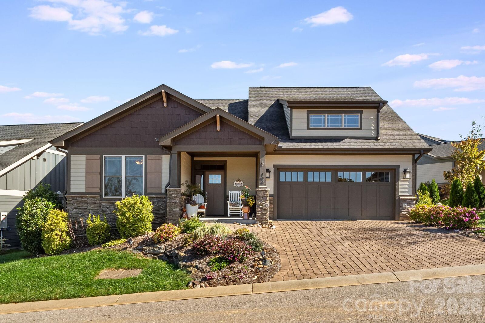 Property Photo: 189 Waightstill Drive NC 28704
