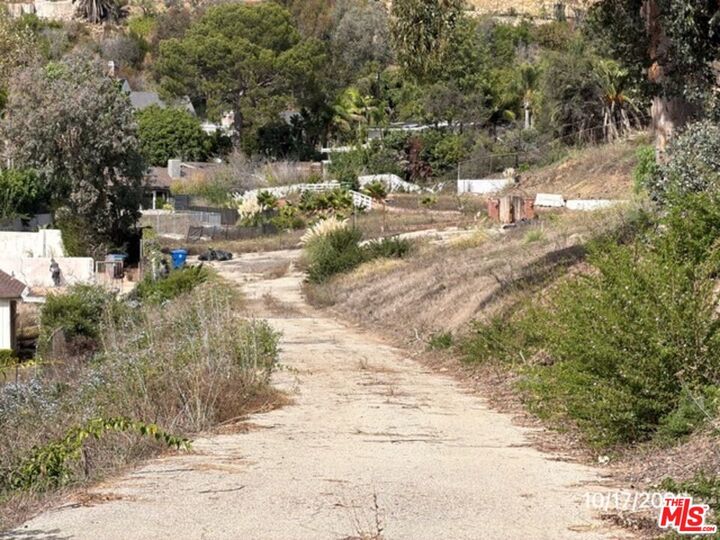 Property Photo:  949 Las Lomas Ave  CA 90272 