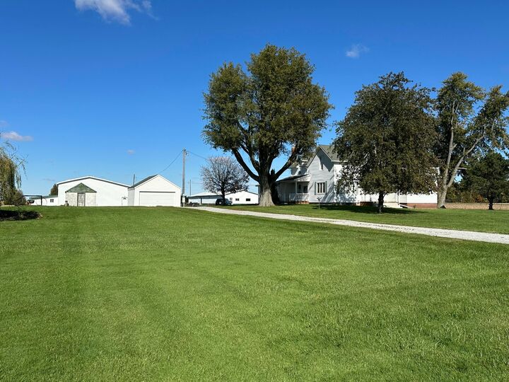 Property Photo: 16741 Township Road 100 OH 43326