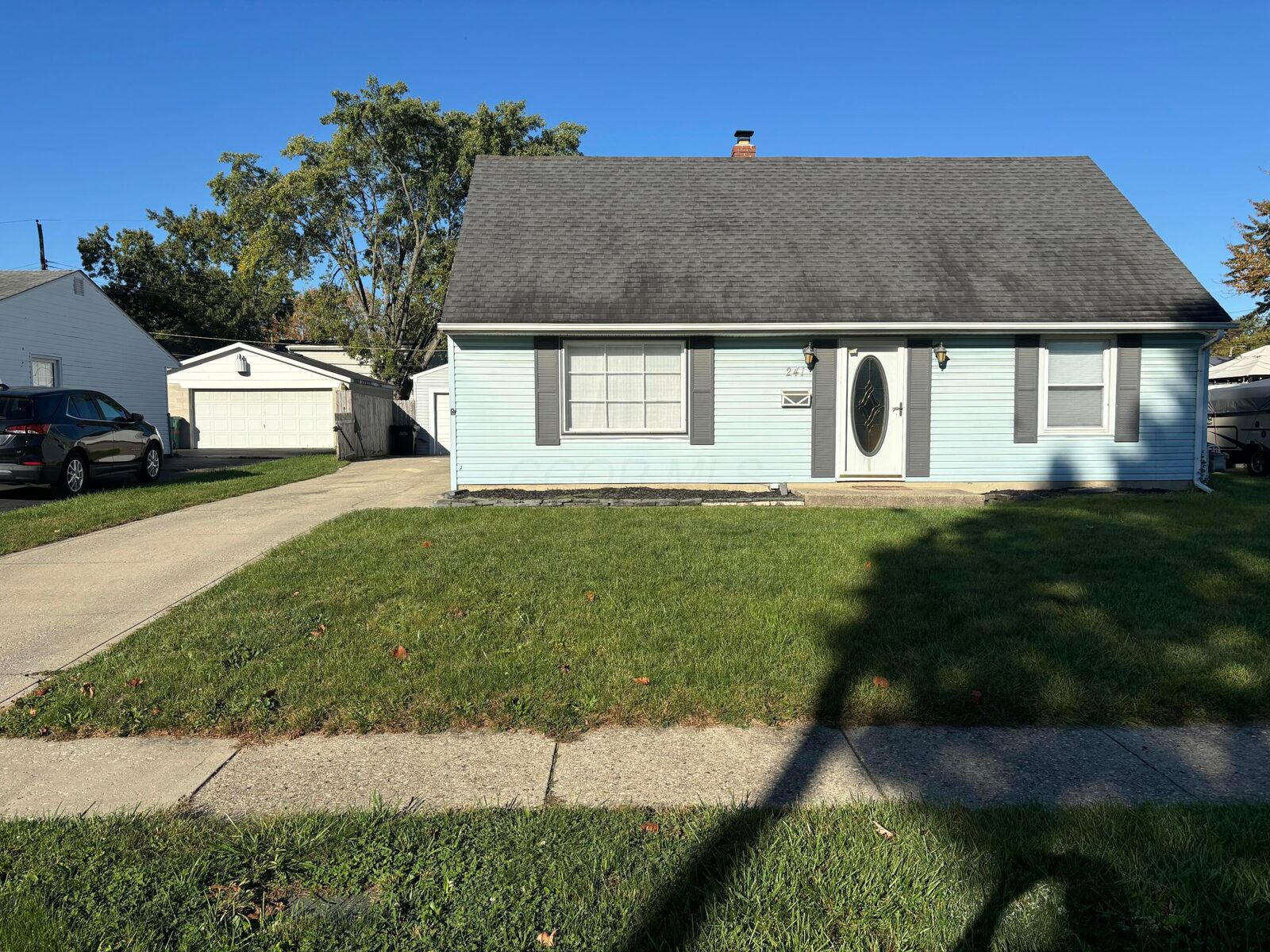 Property Photo: 241 Topsfield Road OH 43228