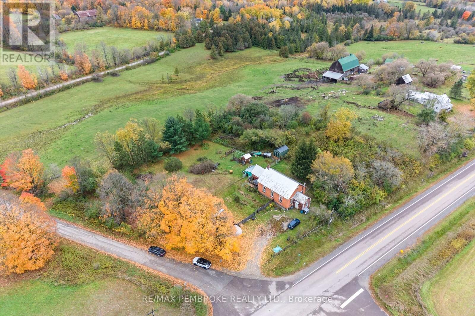 Property Photo:  1279 Foy Road  ON K7V 3Z5 