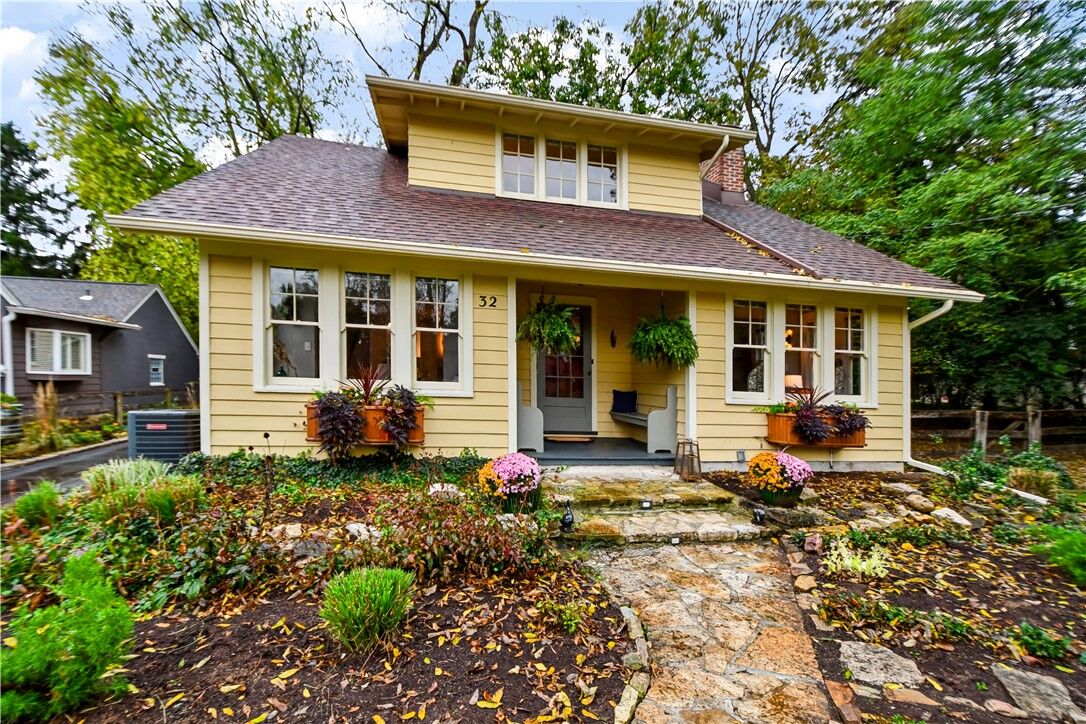 Property Photo:  32 W Peach Orchard Road  OH 45419 