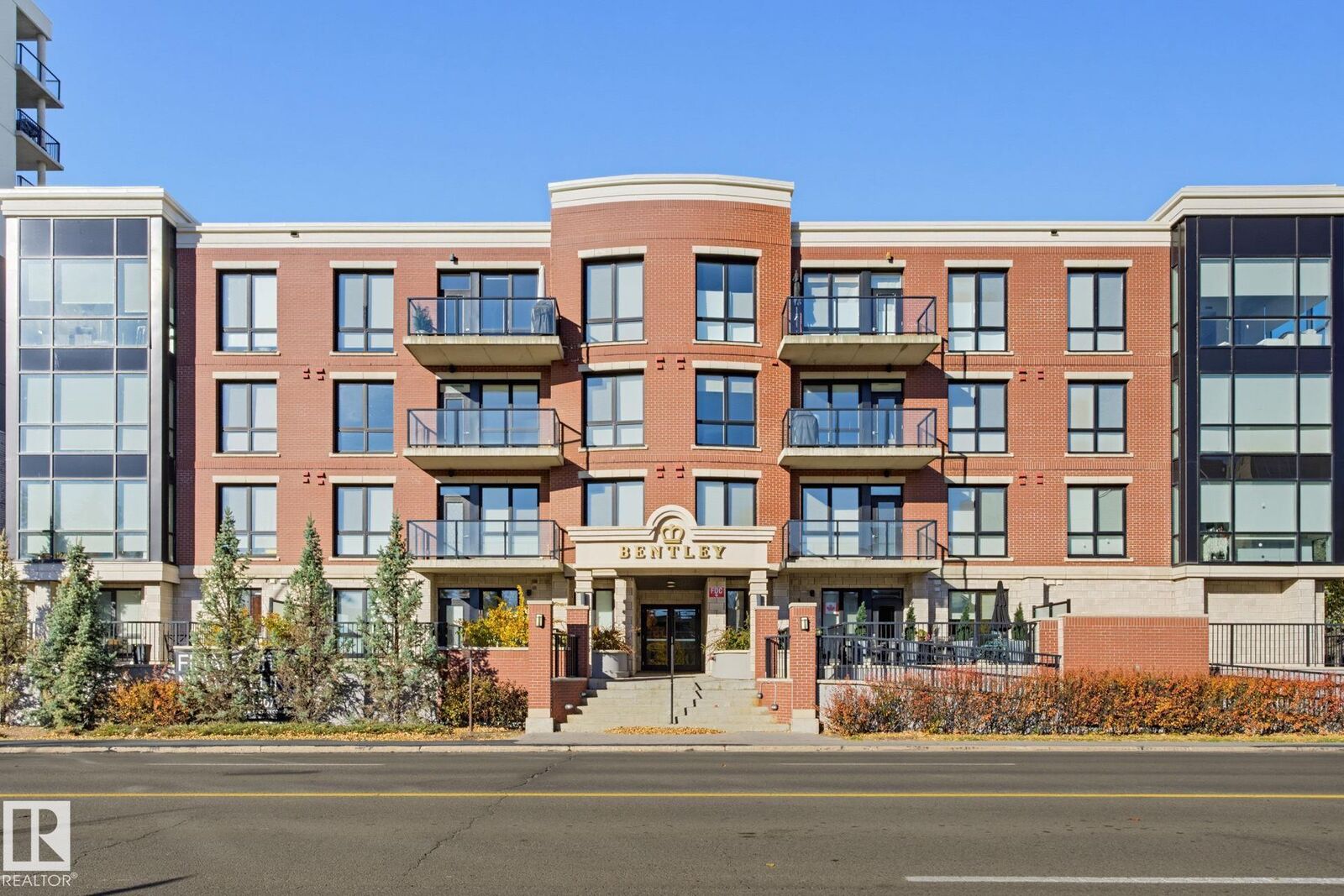 Property Photo: 11710 87 Avenue NW 201 AB T6G 0Y3