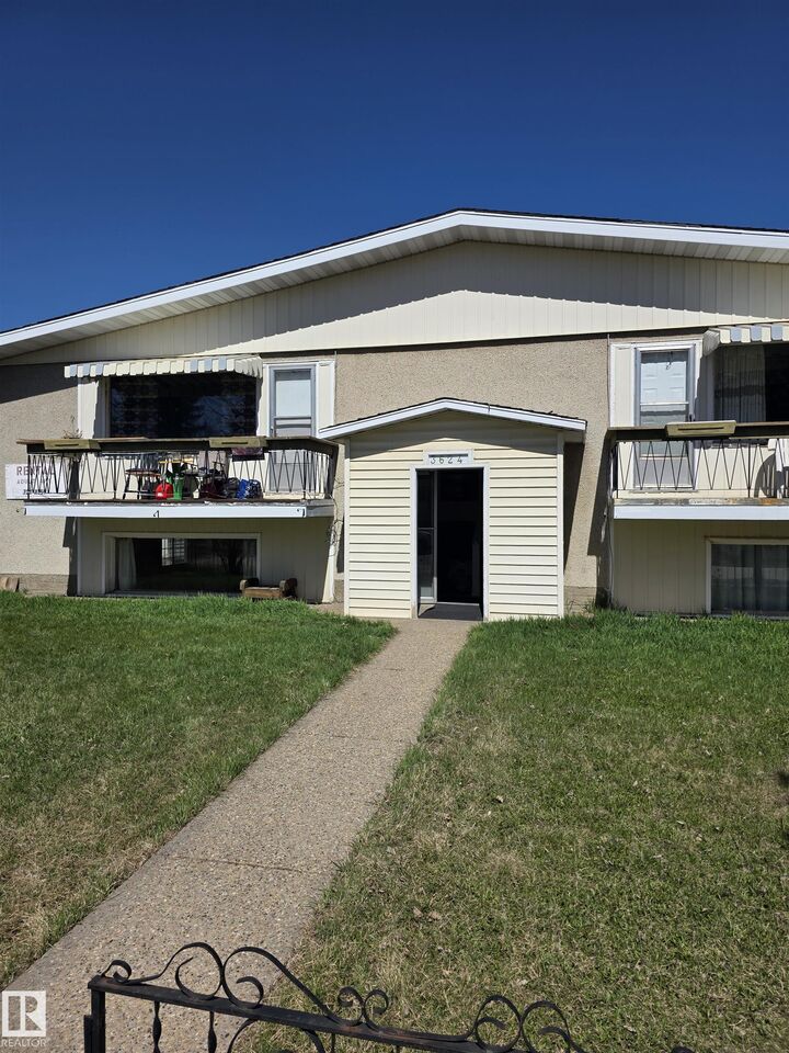 Property Photo:  3624 117 Avenue NW  AB T5W 0X8 